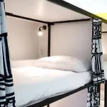 Vandrarhem Dentex 4 *